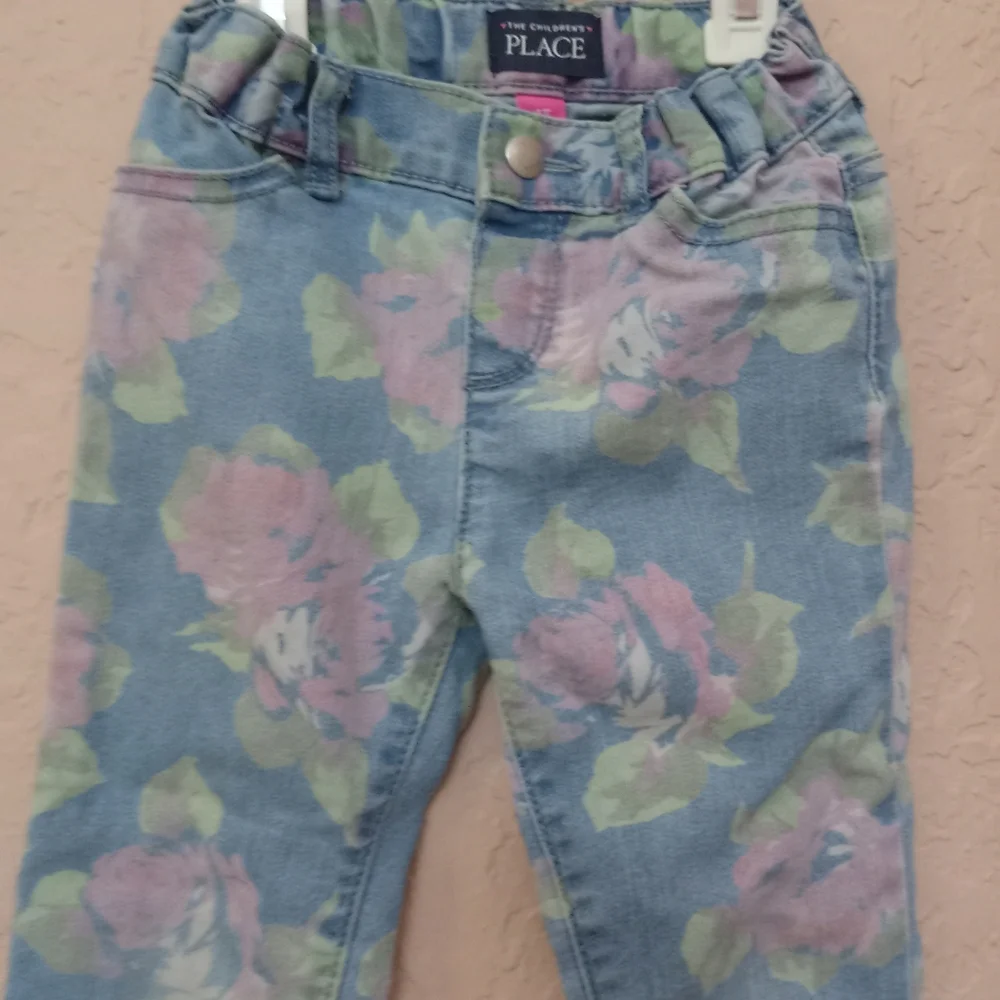 Children's Place floral jeans size 4t
